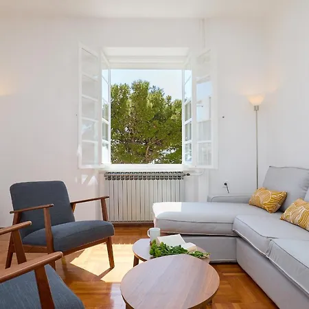 Hedera Estate, Hedera A30