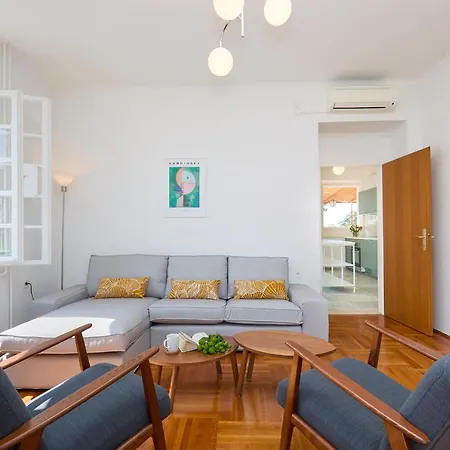 Hedera Estate, Hedera A30 دوبروفينك