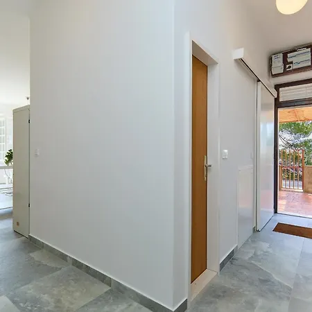 Hedera Estate, Hedera A30 *