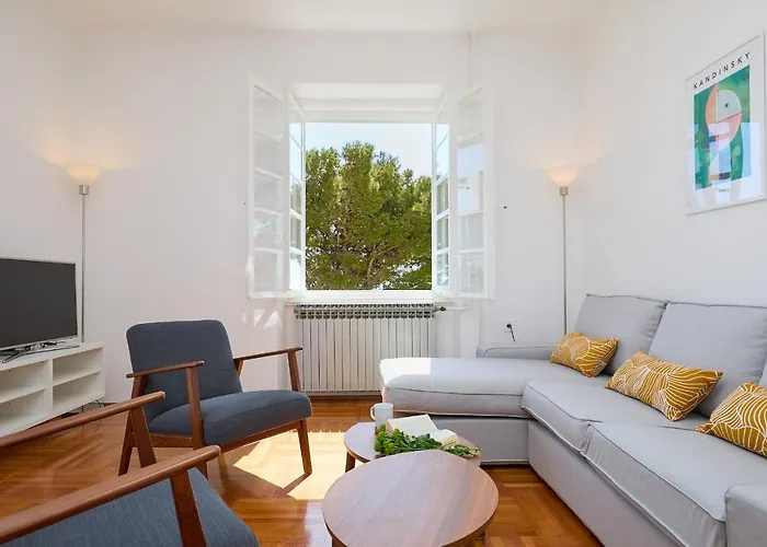 Hedera Estate, Hedera A30